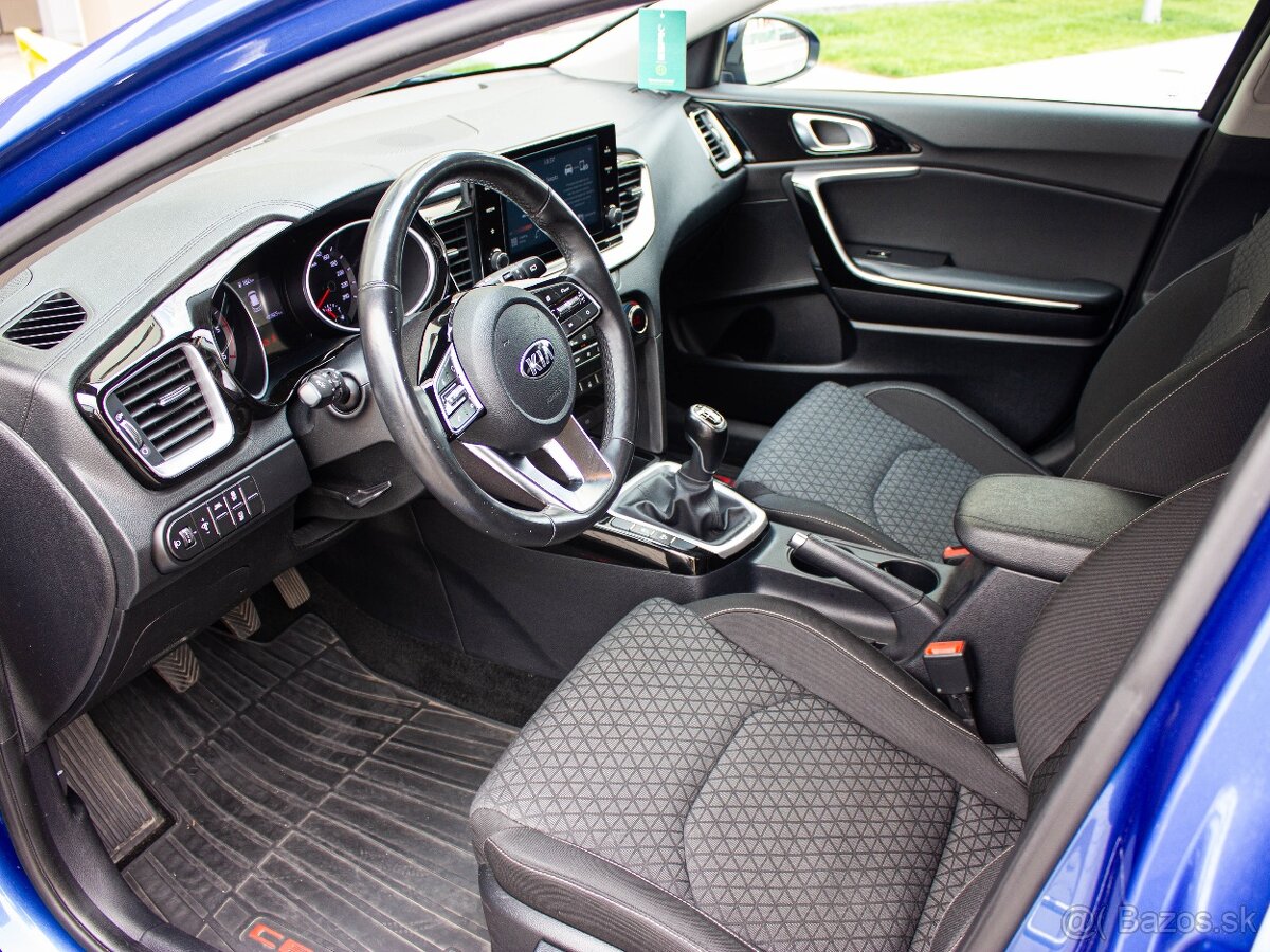 Kia Ceed SW 1.6 CRDi 136k Gold - 17