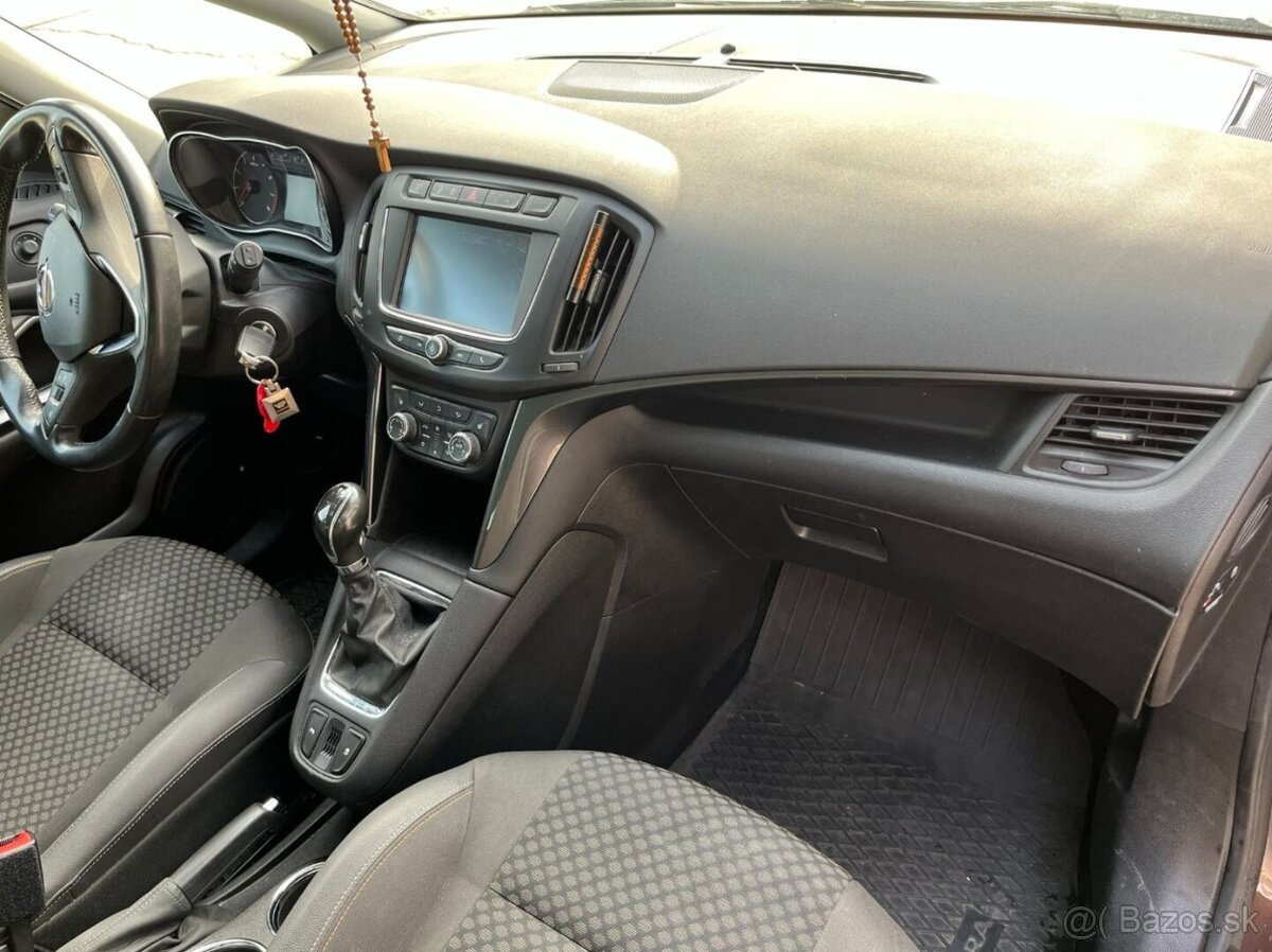 Opel Zafira Tourer 1.4 benzín + LPG - 17