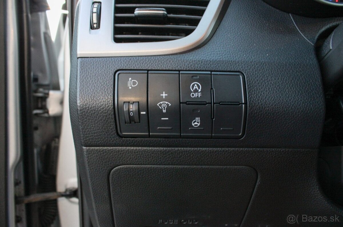 Hyundai i30 CW 1.6 CRDi 16V DOHC - 17