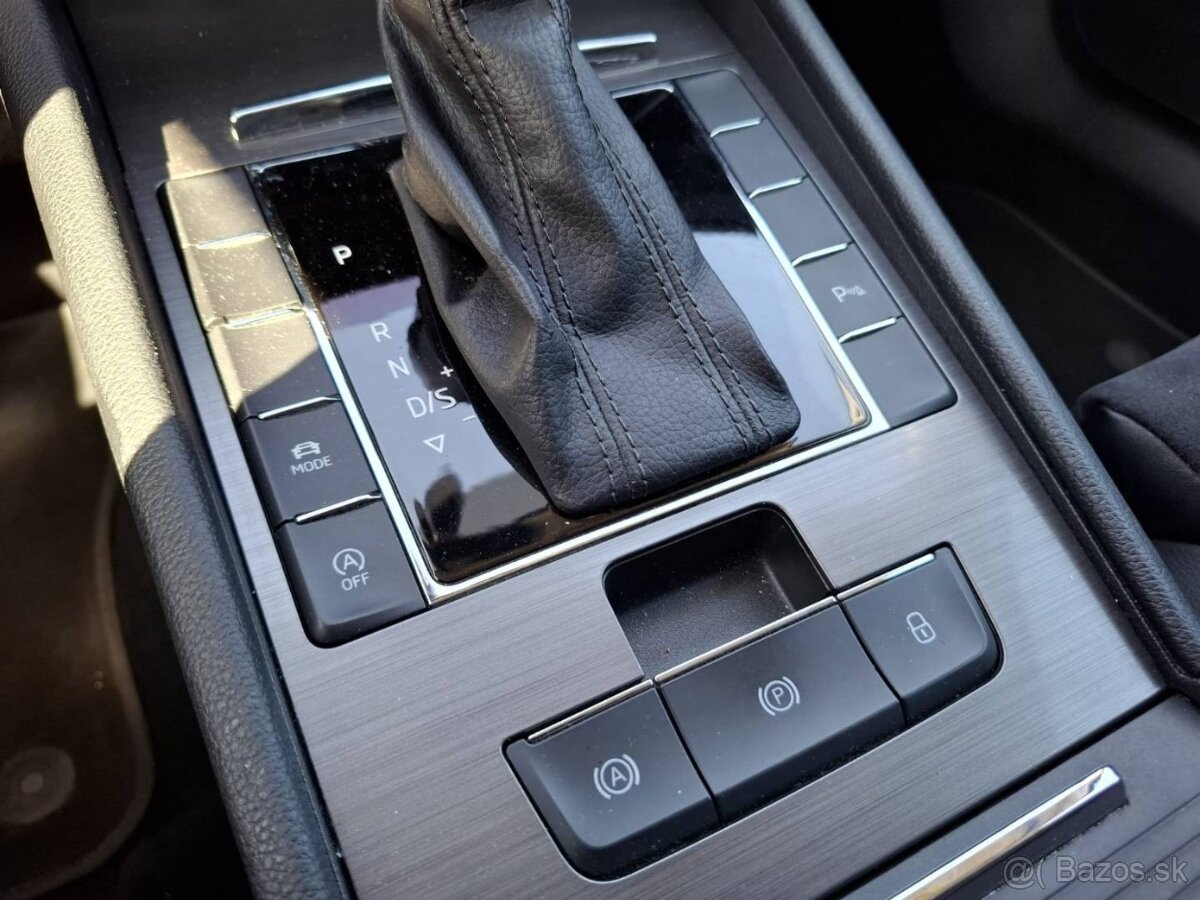 Škoda Superb 2.0 TDI SCR Style DSG - splátka 299,-€ - 17