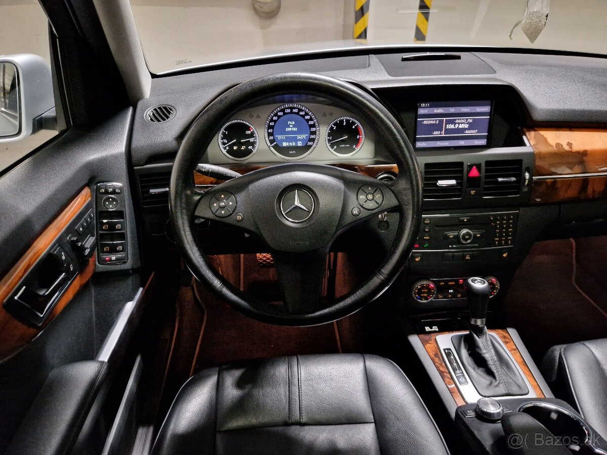Mercedes-Benz GLK V6 3,0L 320 CDI 4MATIC Auto Pano Ťažné - 17