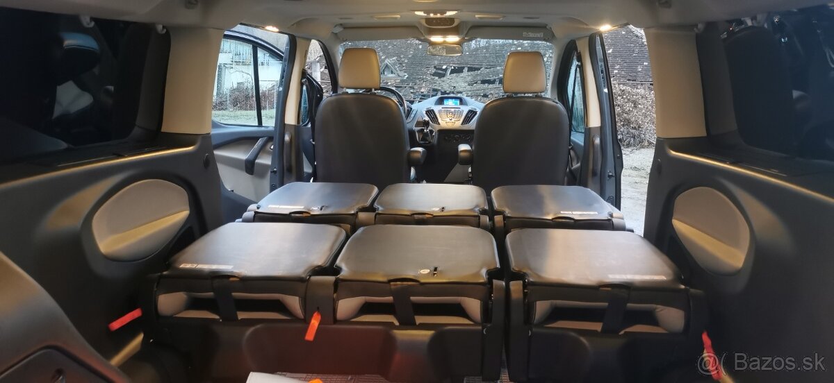 Ford Tourneo Custom Titanium L2H1/8miest/2,0TDCi/125kW/1.gen - 17