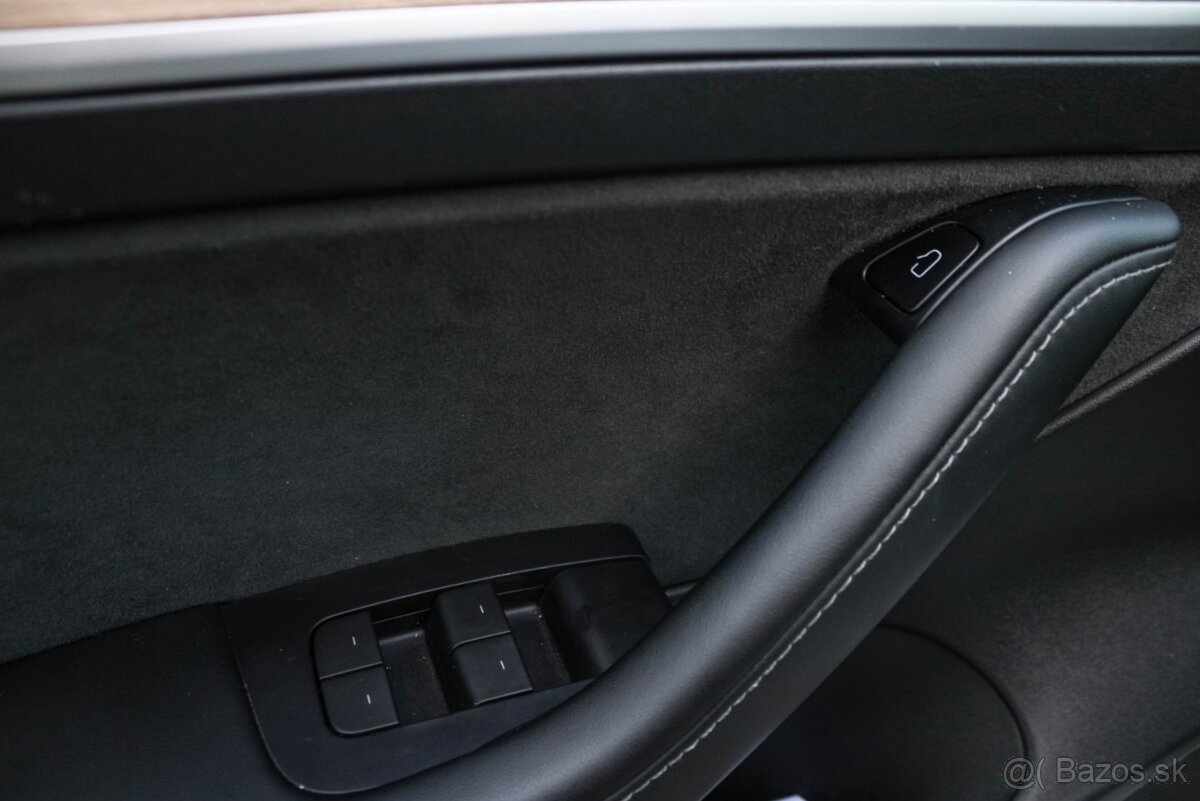 Tesla Model 3 Performance 82kWh AWD - 17