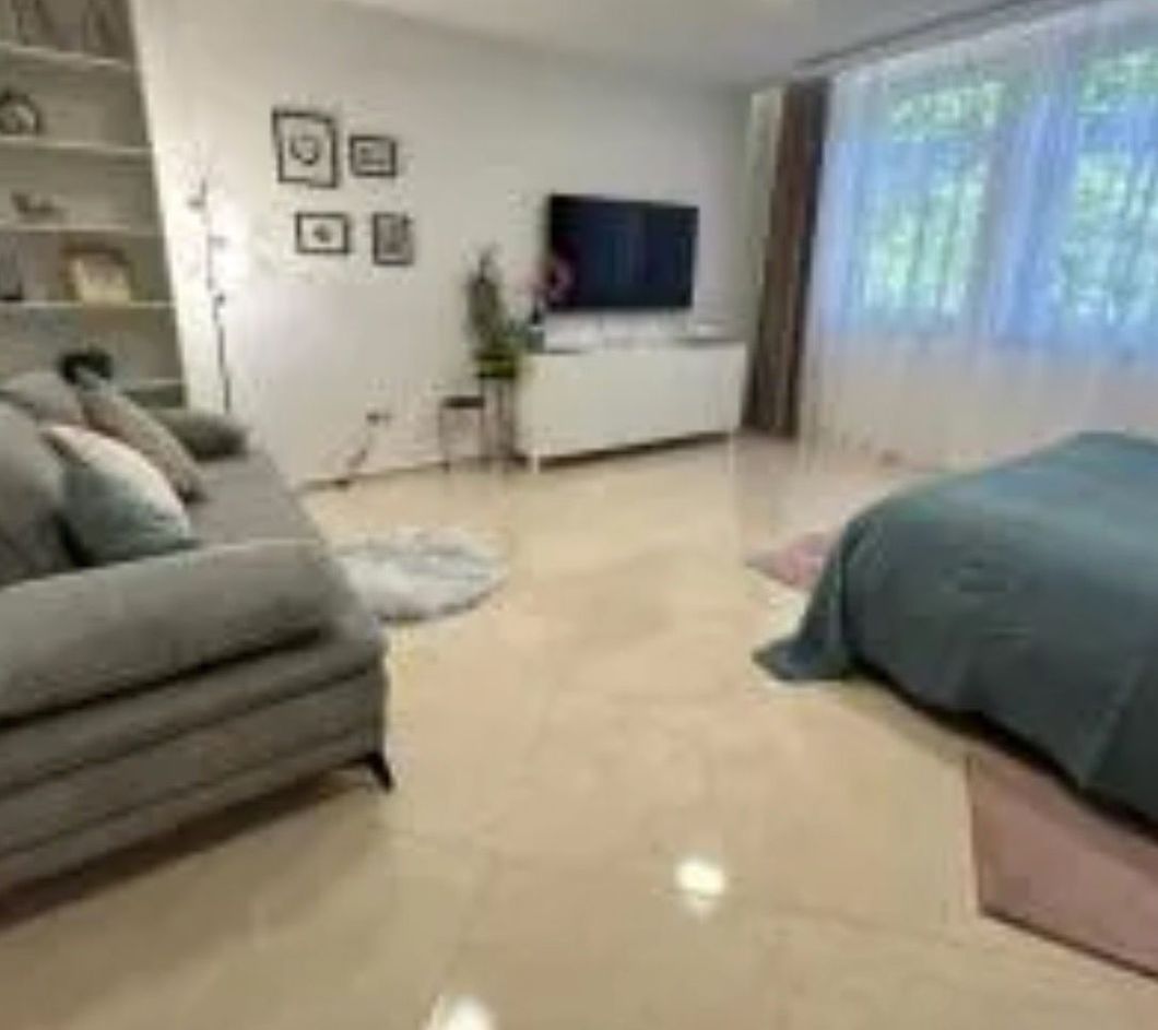 2-izbový byt v historickom dome, ul.Námestie 1. mája, Brati - 17