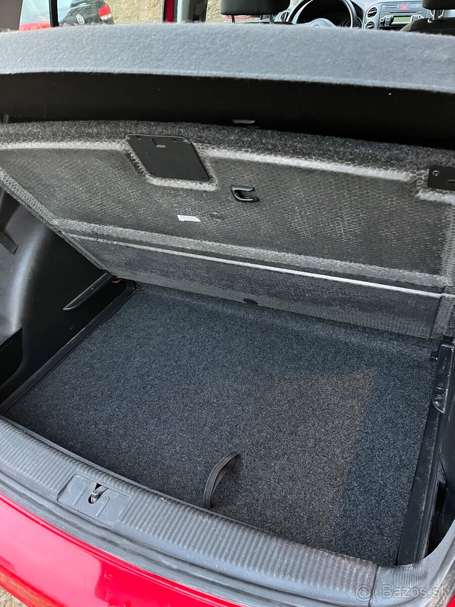 Vw Golf 6 Plus benzín 49 tis km - 17