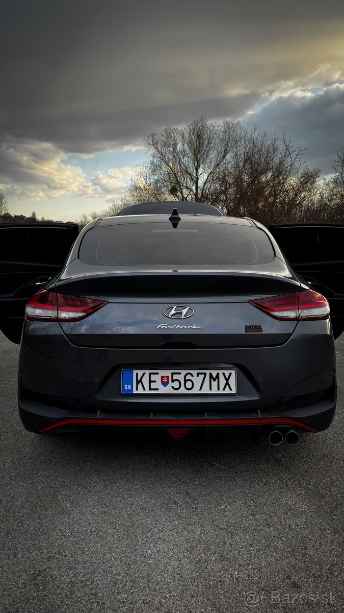 Predám Hyundai i30 FastBack N-Line 1.4 Tgdi - 17