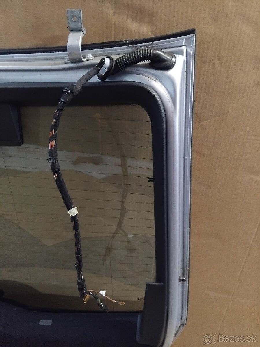 dvere kufra Octavia 3 - LA7W 8E8E - 17