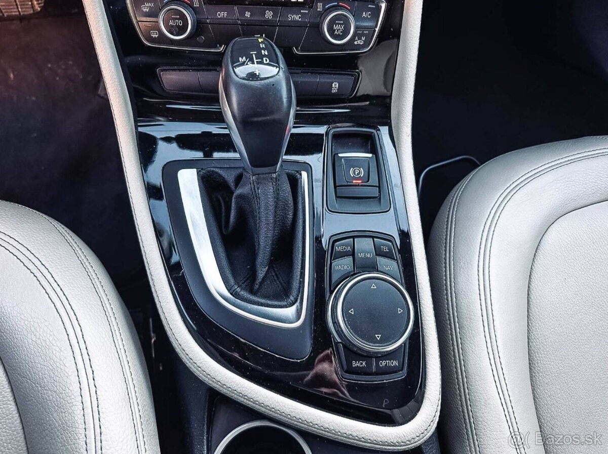BMW Rad 2 Active Tourer 2 218d Luxury Line A/T - 17