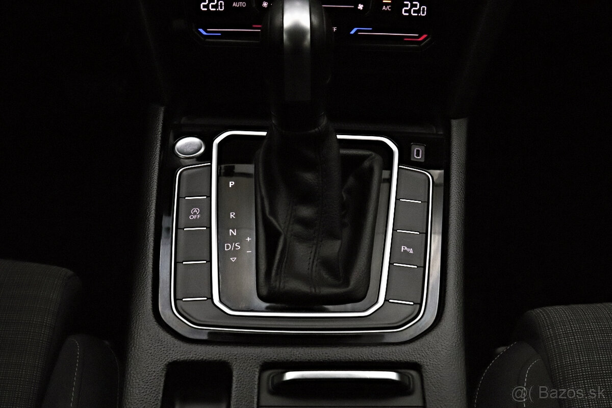 Volkswagen Passat Variant 2.0 TDI DSG EVO Elegance - 17