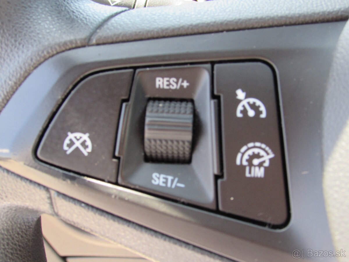 Opel Astra Sport Tourer ST 1.6 CDTI 110k - splátka 169,-€ - 17