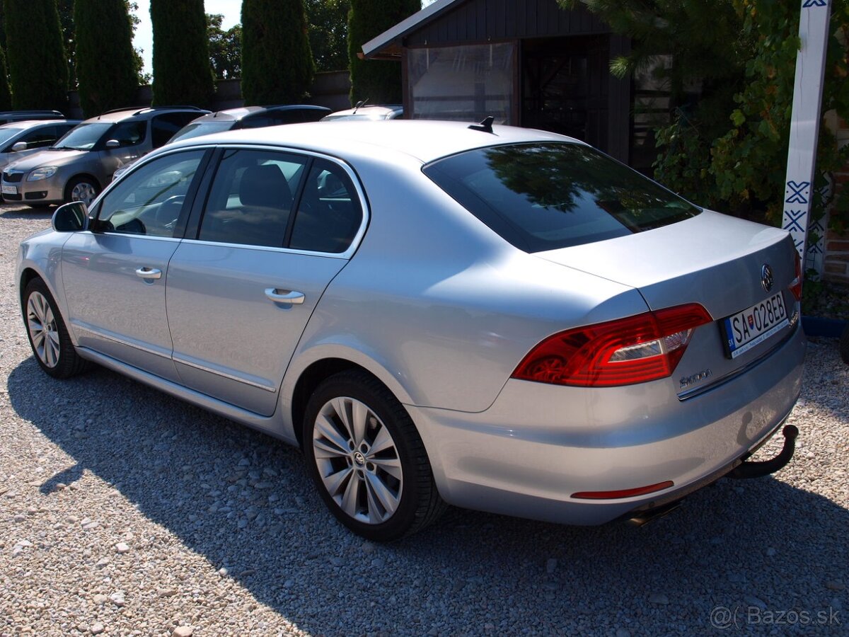 Škoda Superb 1.8 TSI Elegance DSG - 17