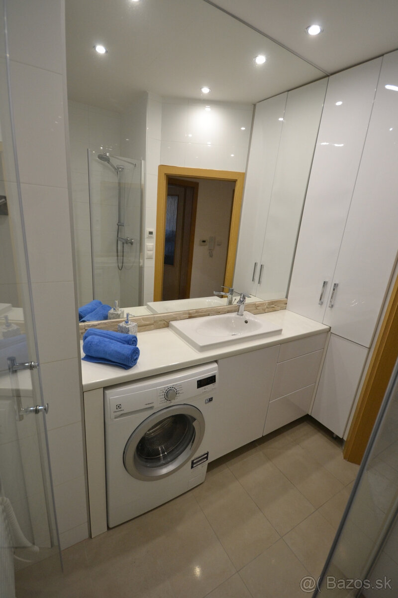 Krásny tichý 2-izb. byt 63m2 + balkón, BEZ PROVÍZIE - 17