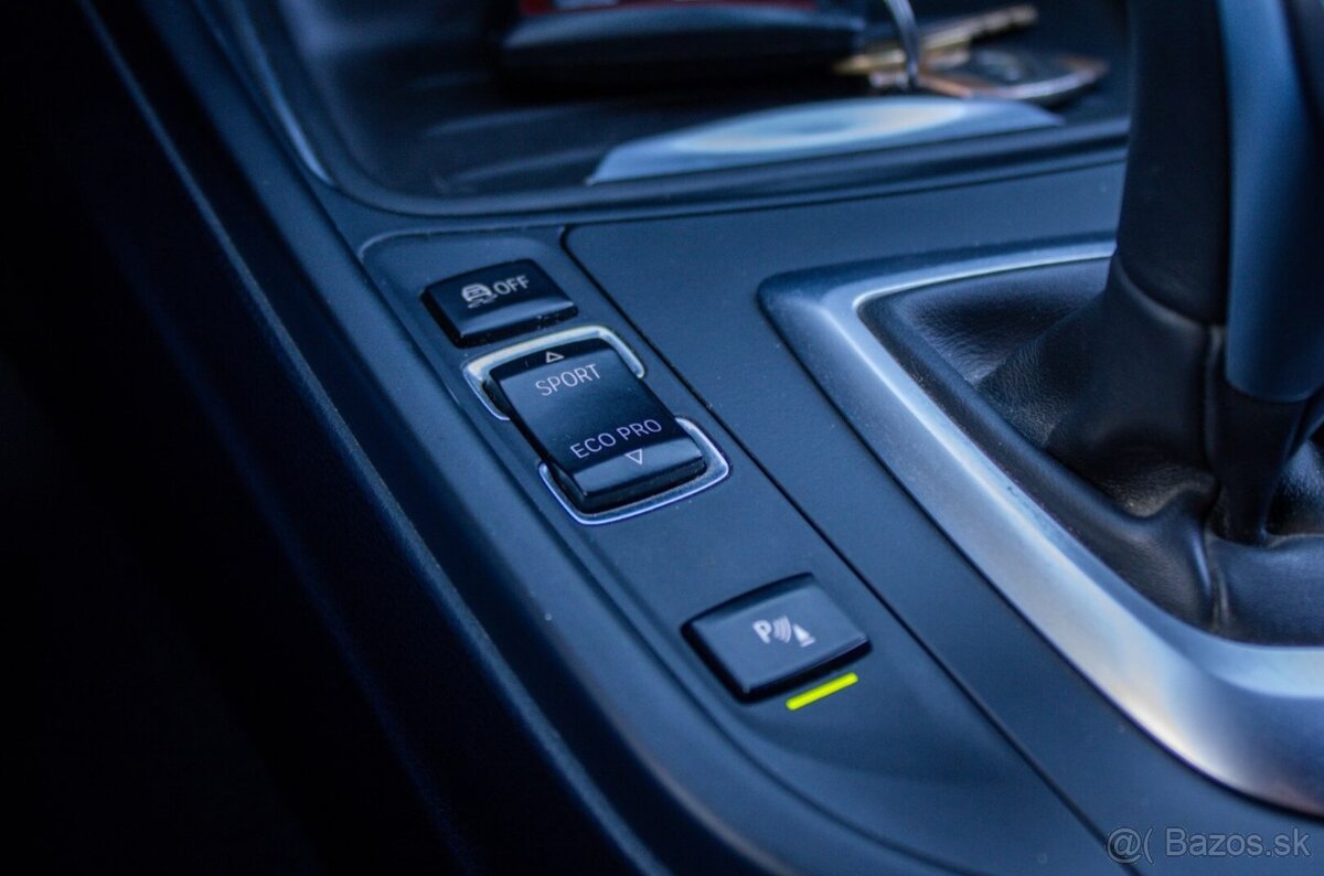 BMW Rad 3 320d xDrive A/T, 135kw, A8, 4d - 17