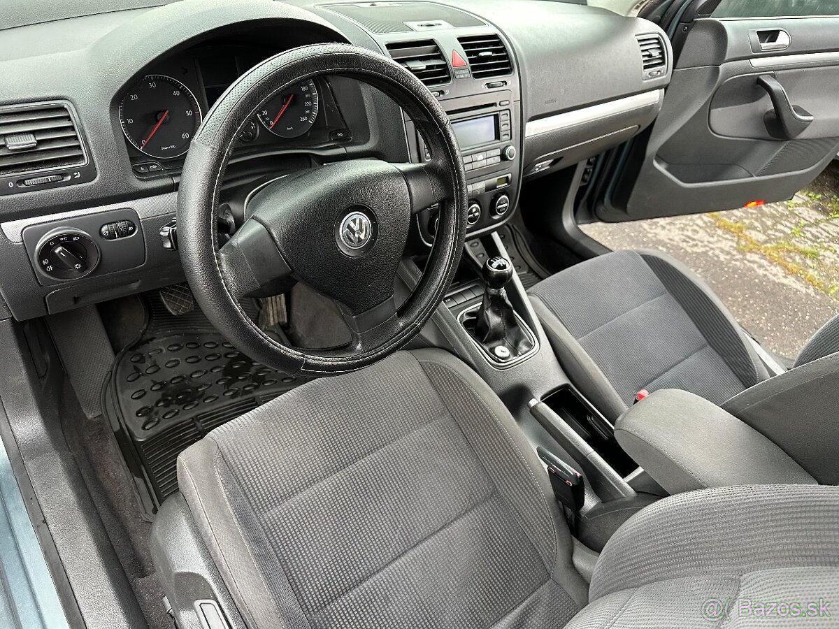 Volkswagen Jetta 2.0 TDI Comfortline 1K2 - 17