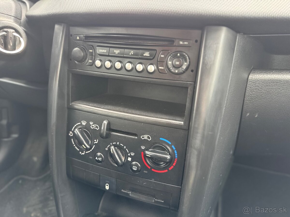 Peugeot 207 1.4i 16v Nová STK - 17