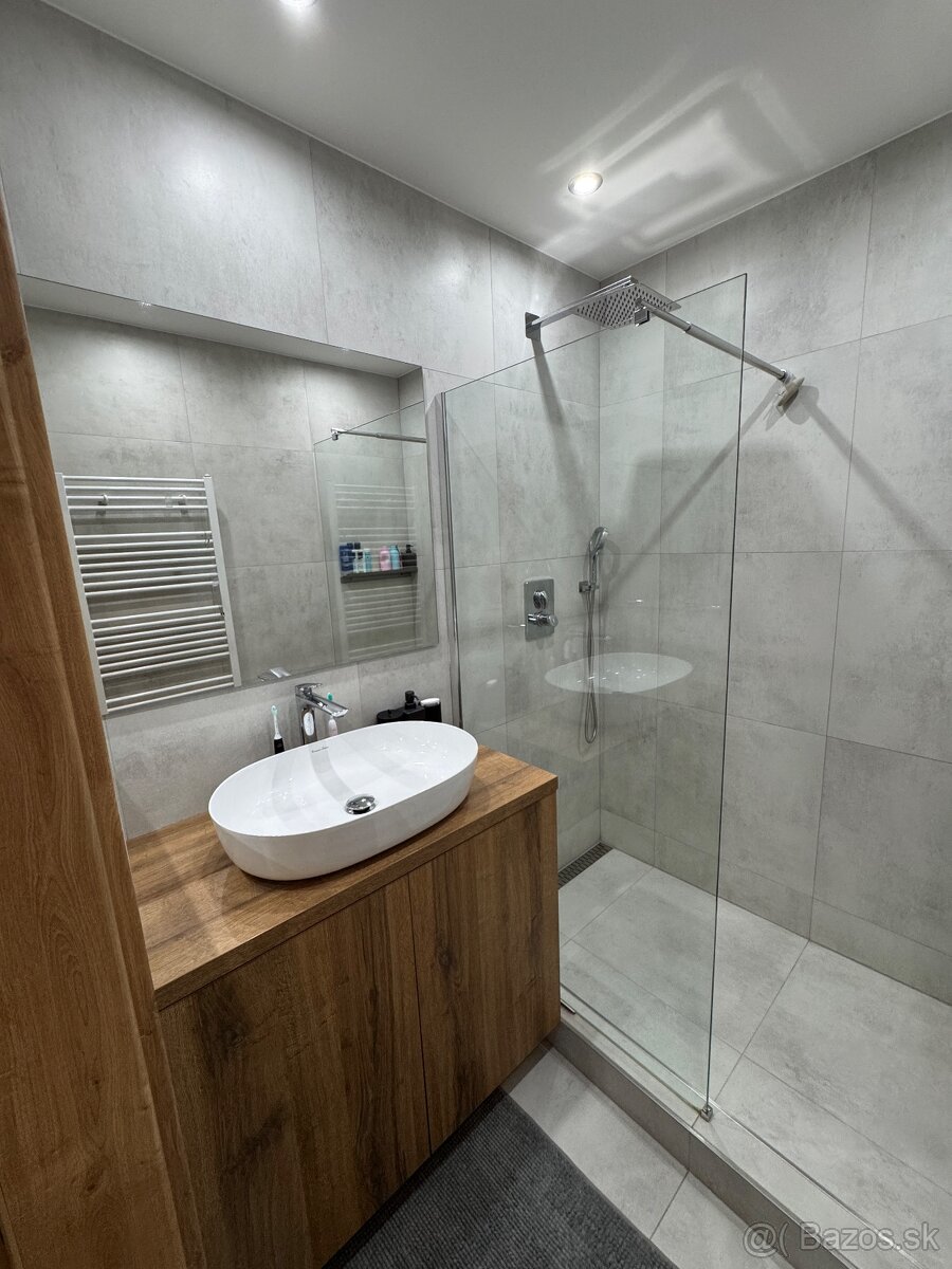 Na predaj krásny 3-izbový byt (66 m²) po kompletnej rekonštr - 17