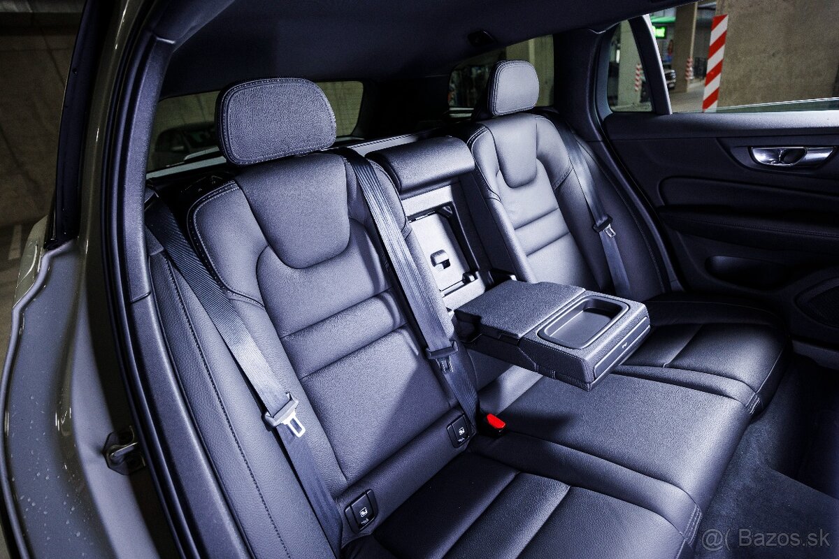 Volvo V60 CC AWD D4 diesel, ťažné, kamera, odpočet DPH - 17