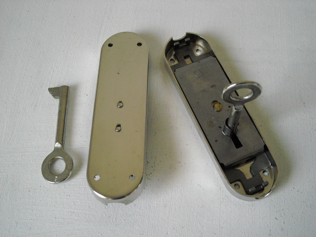 Kovania,úchytky catalin a iné - 17