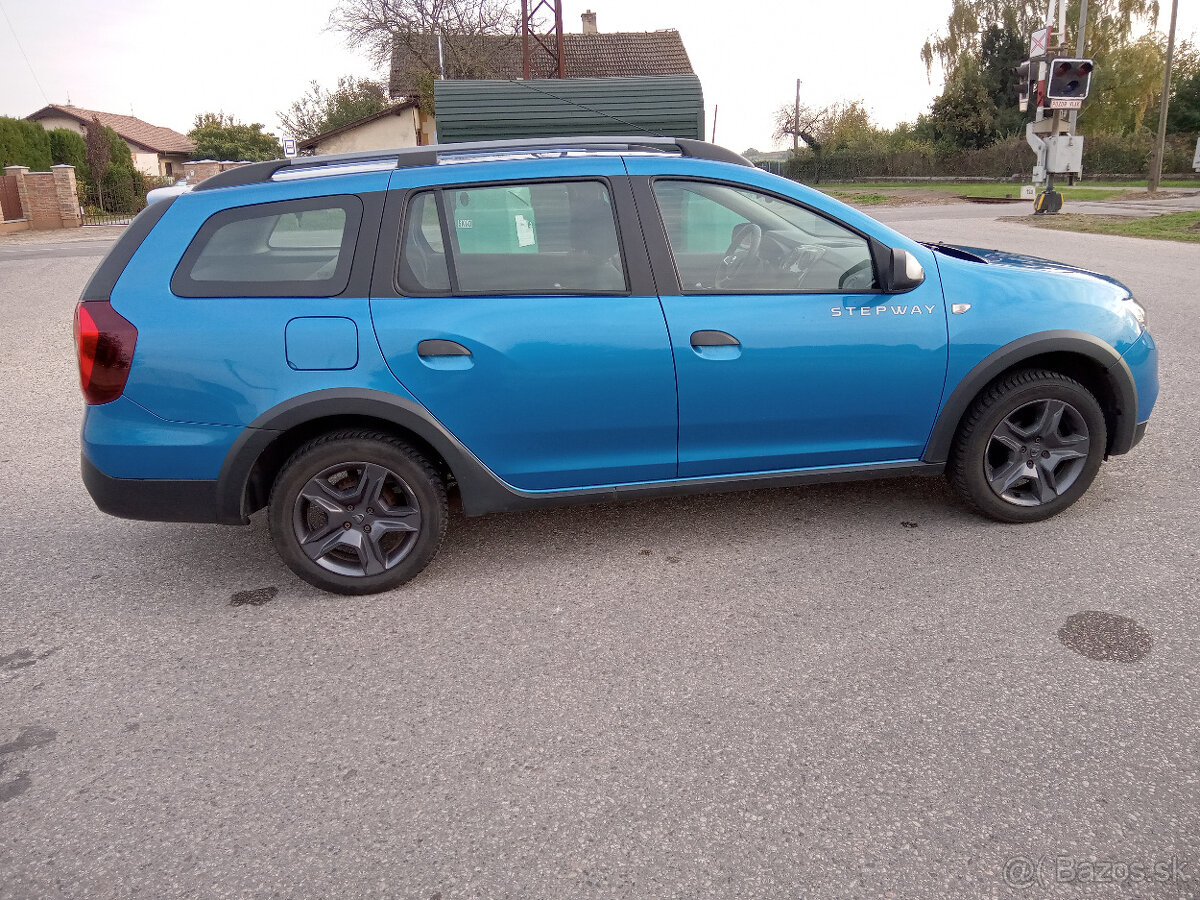 Logan MCVII Stepway - 17