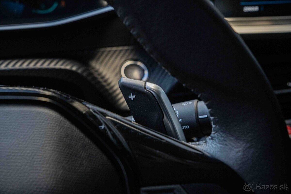 Peugeot 2008 1.2 PureTech 130 Allure Pack EAT8 - 17