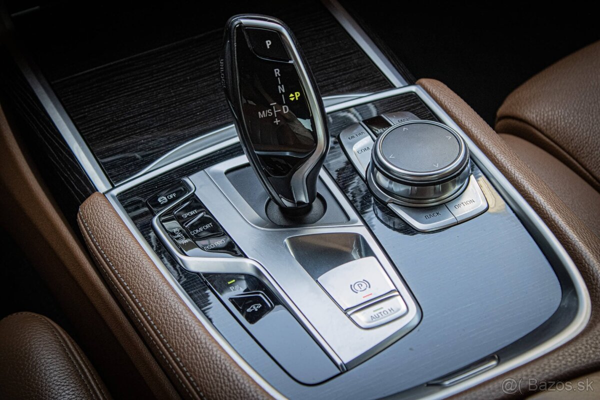 BMW Rad 7 730d xDrive A/T - 17