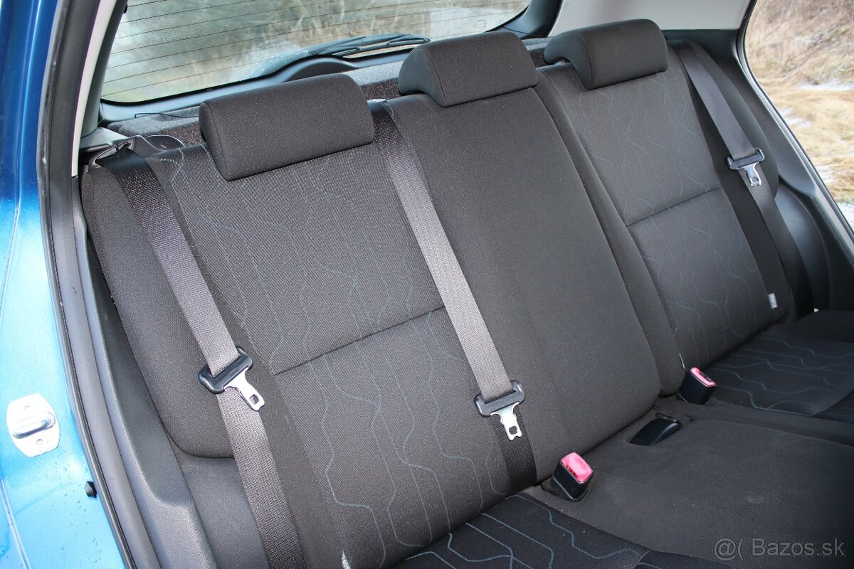 Toyota Auris 1,3i benzín - 17