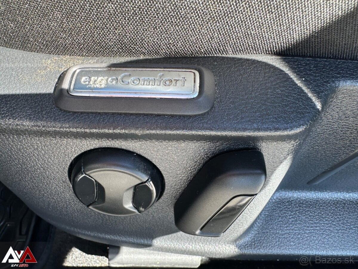 Volkswagen Passat Variant 2.0 TDI DSG Business,F1 radenie,SR - 17