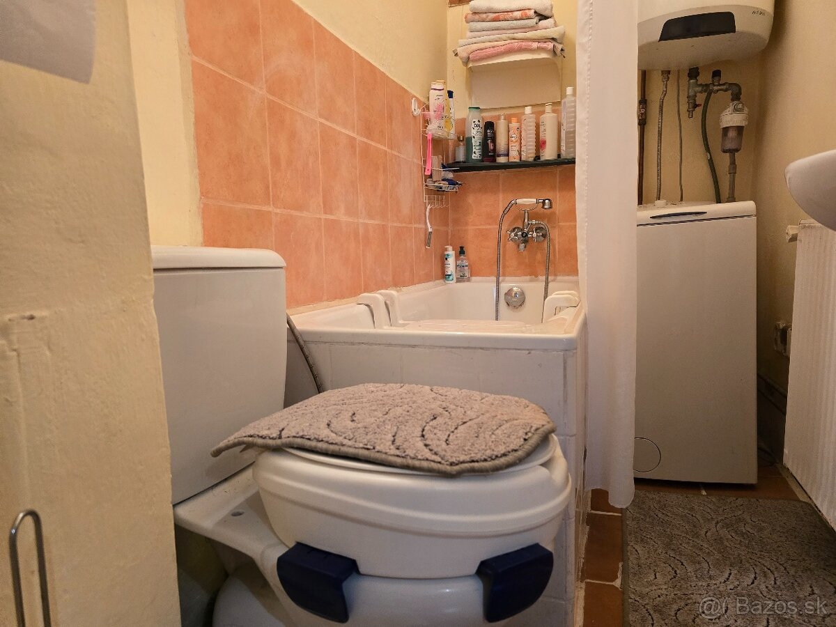 Útulná chalupa s hosp. budovou a záhradou 834 m² Podkylava - 17