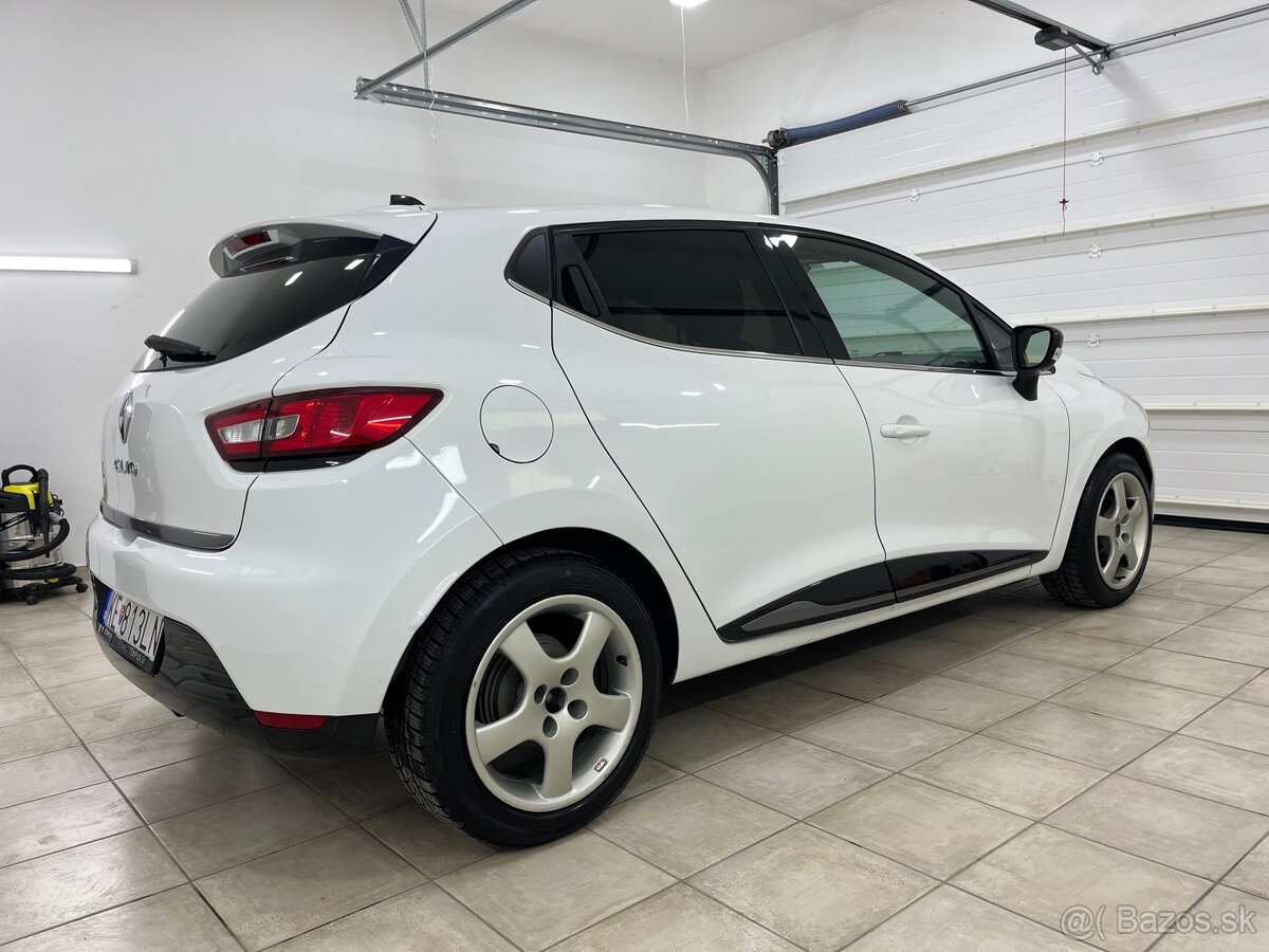 Renault Clio 1.2 Benzin kupované SK - 17