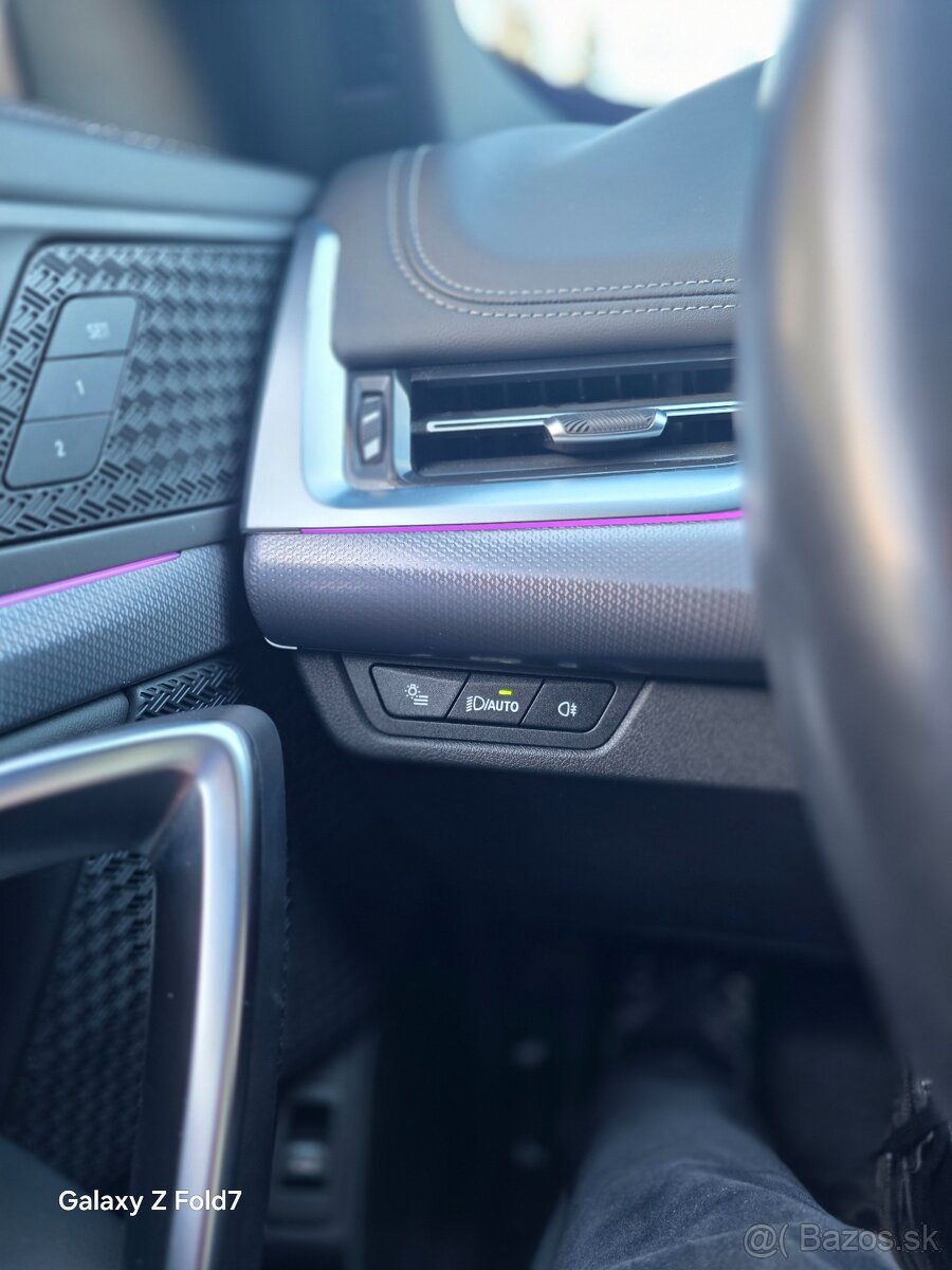 BMW X1 sDrive18i 1.5 - automat - v záruke - 17