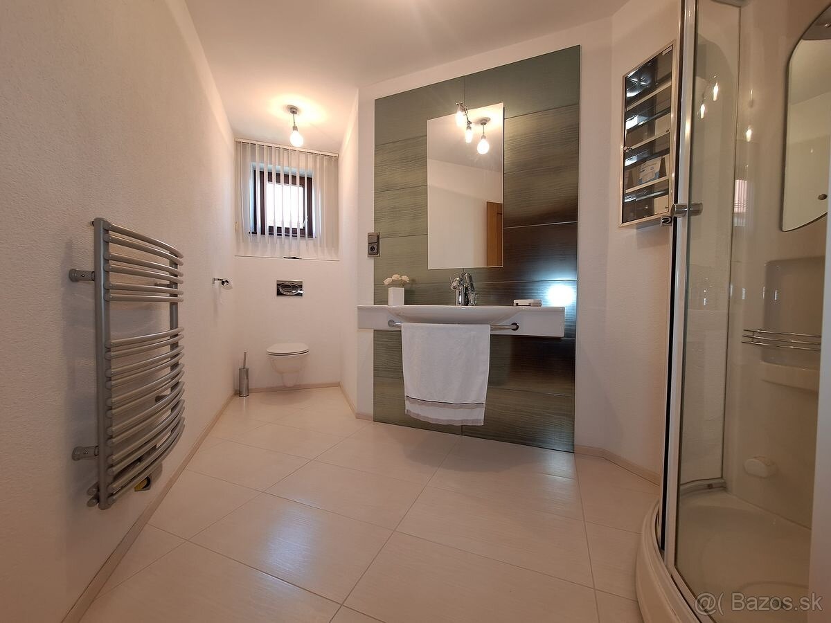 REZERVOVANÉ Mezonetový byt v centre s vlastným vchodom - 17