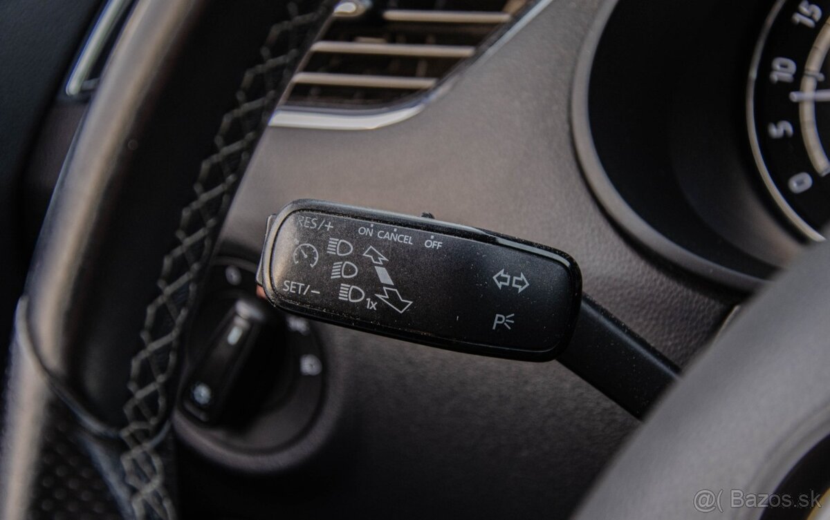 Škoda Octavia Combi 2.0 TDI RS - 17