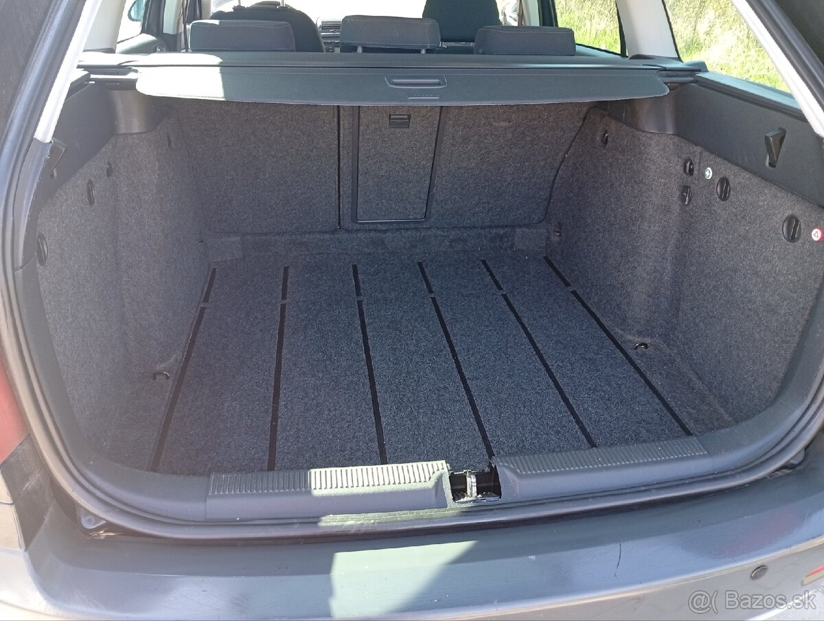 Škoda Octavia Combi 4x4 Scout - 17