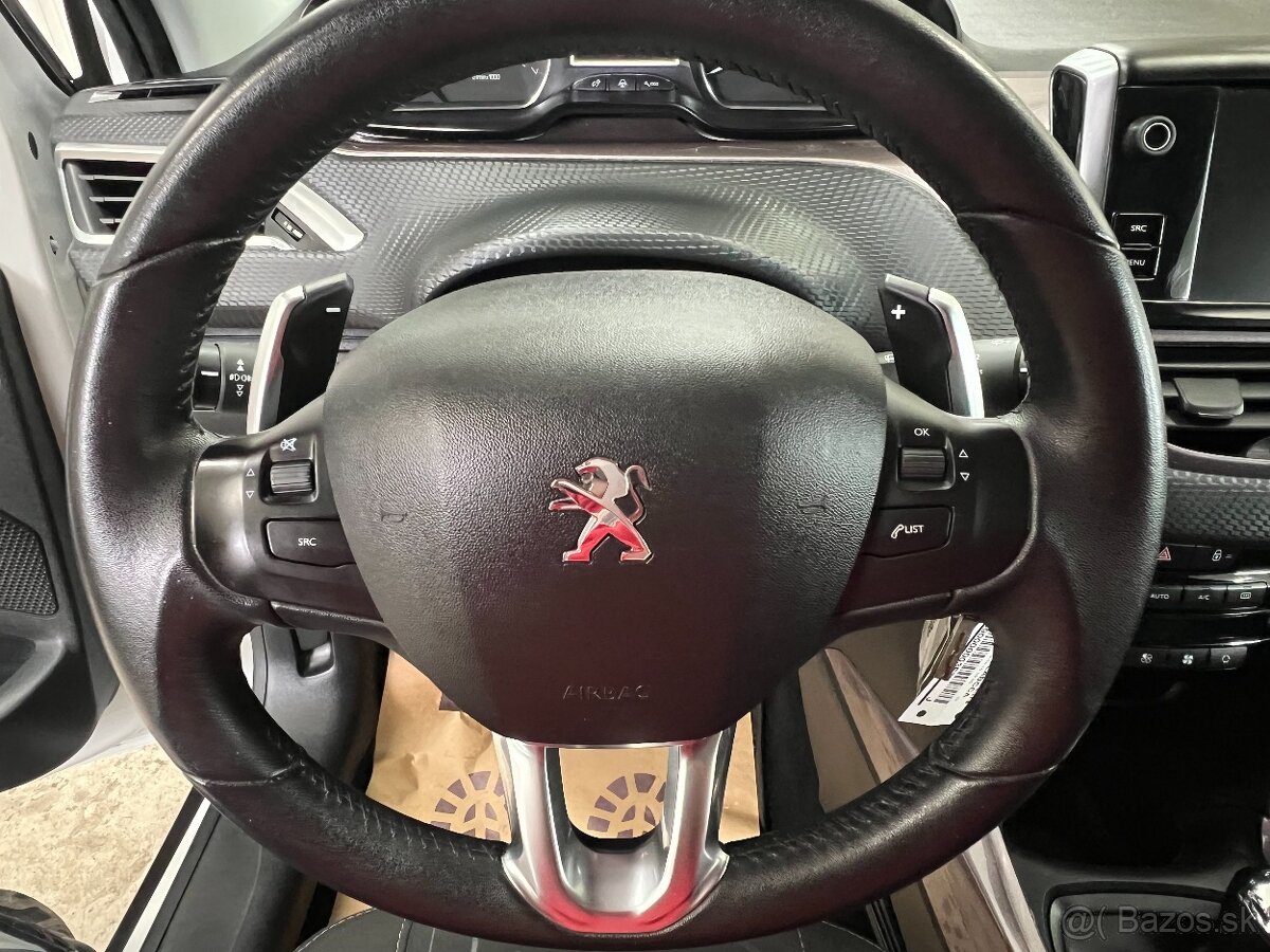 Peugeot 2008 1.2 PureTech AUTOMAT LITÁ KOLA NAVI TAŽNÉ ZAŘ. - 17