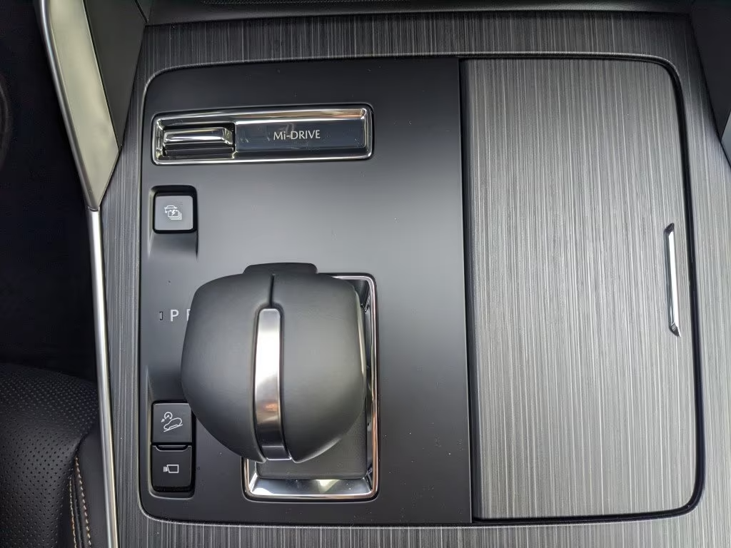 Mazda CX-80 2.5l PHEV HOMURA PLUS ODPOČET DPH - ZĽAVA 26.1% - 17