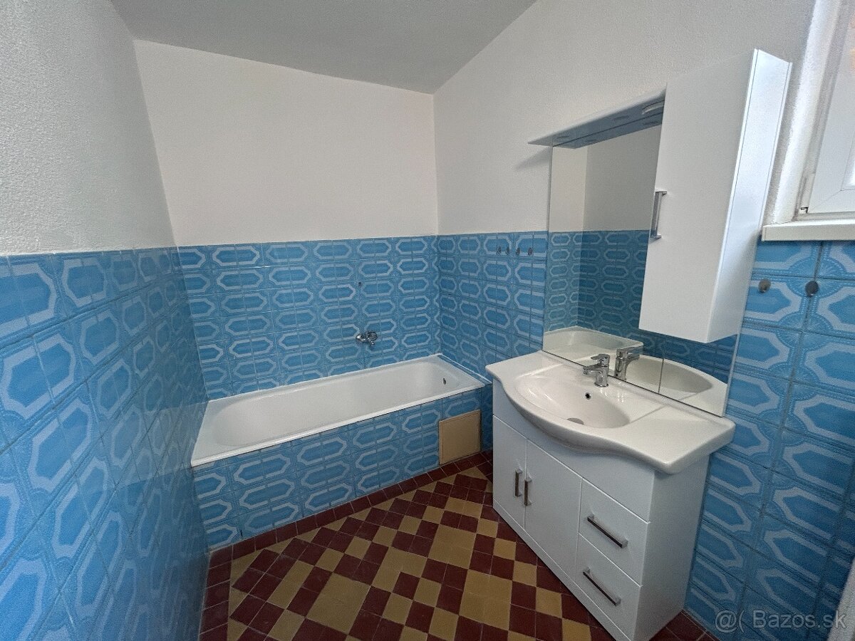 Veľký rodinný dom na predaj - Kysucké Nové Mesto - Ochodnica - 17