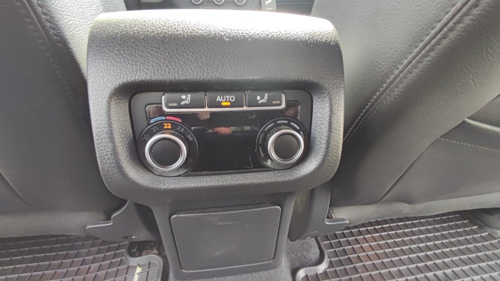 VW Sharan III 2.0TDI 103kw 4 Motion Highline 7mist CZ 2014 - 17