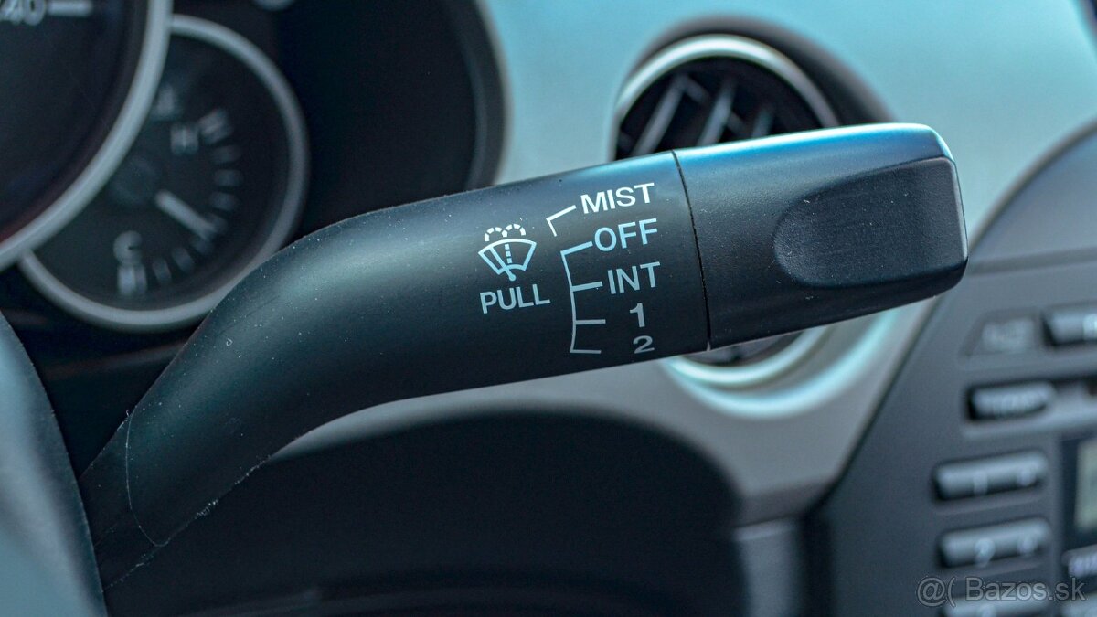 Mazda MX-5 2.0i Roadster Recaro manuál - 17