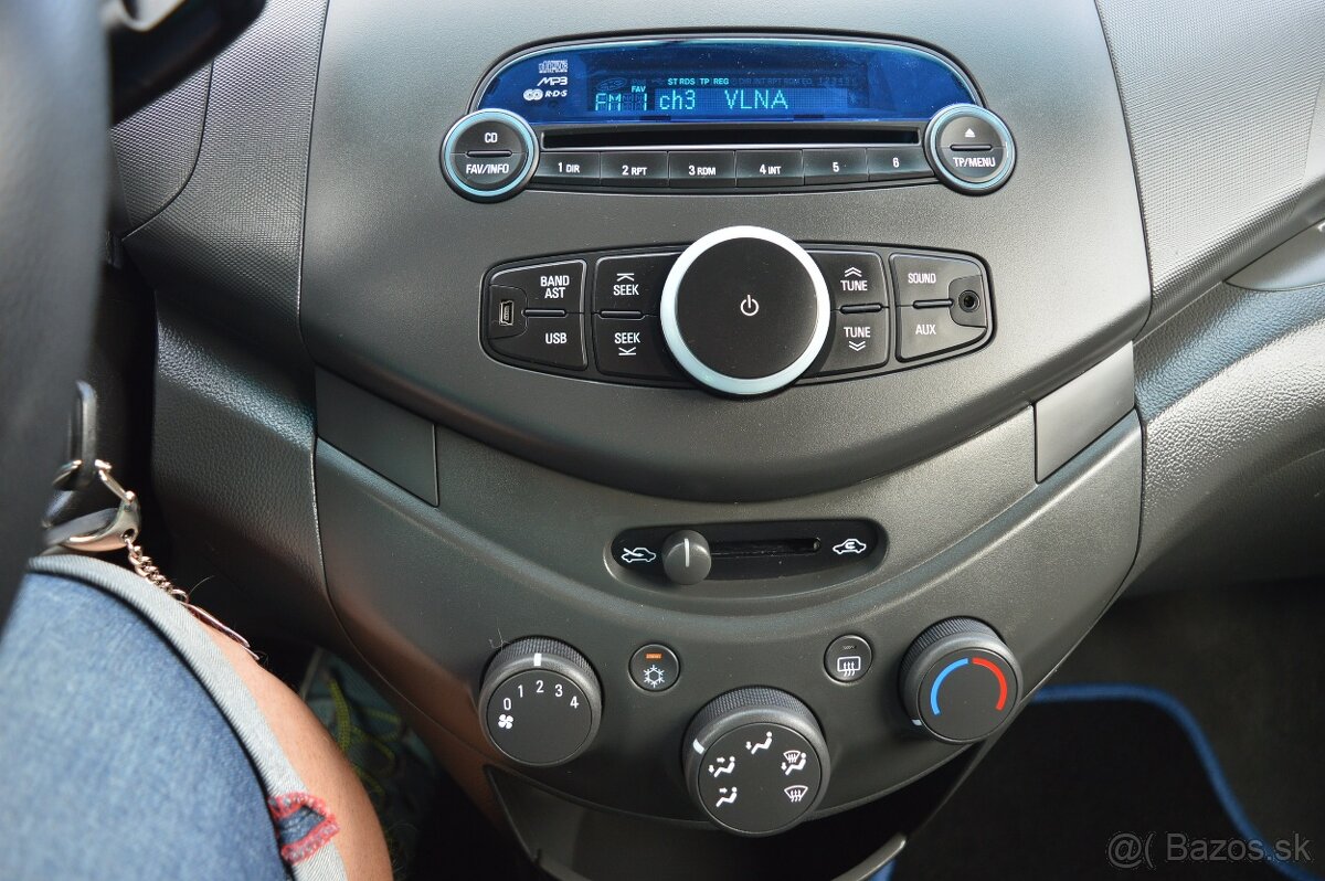 SPARK 1,0 16V 50kW M5 benzín rok 2011 - 17