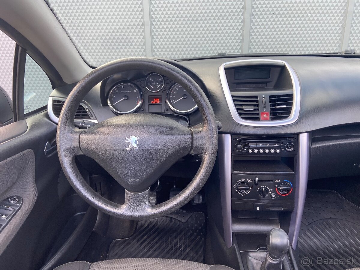 207 CC 1.6 benzín 120000km - 17