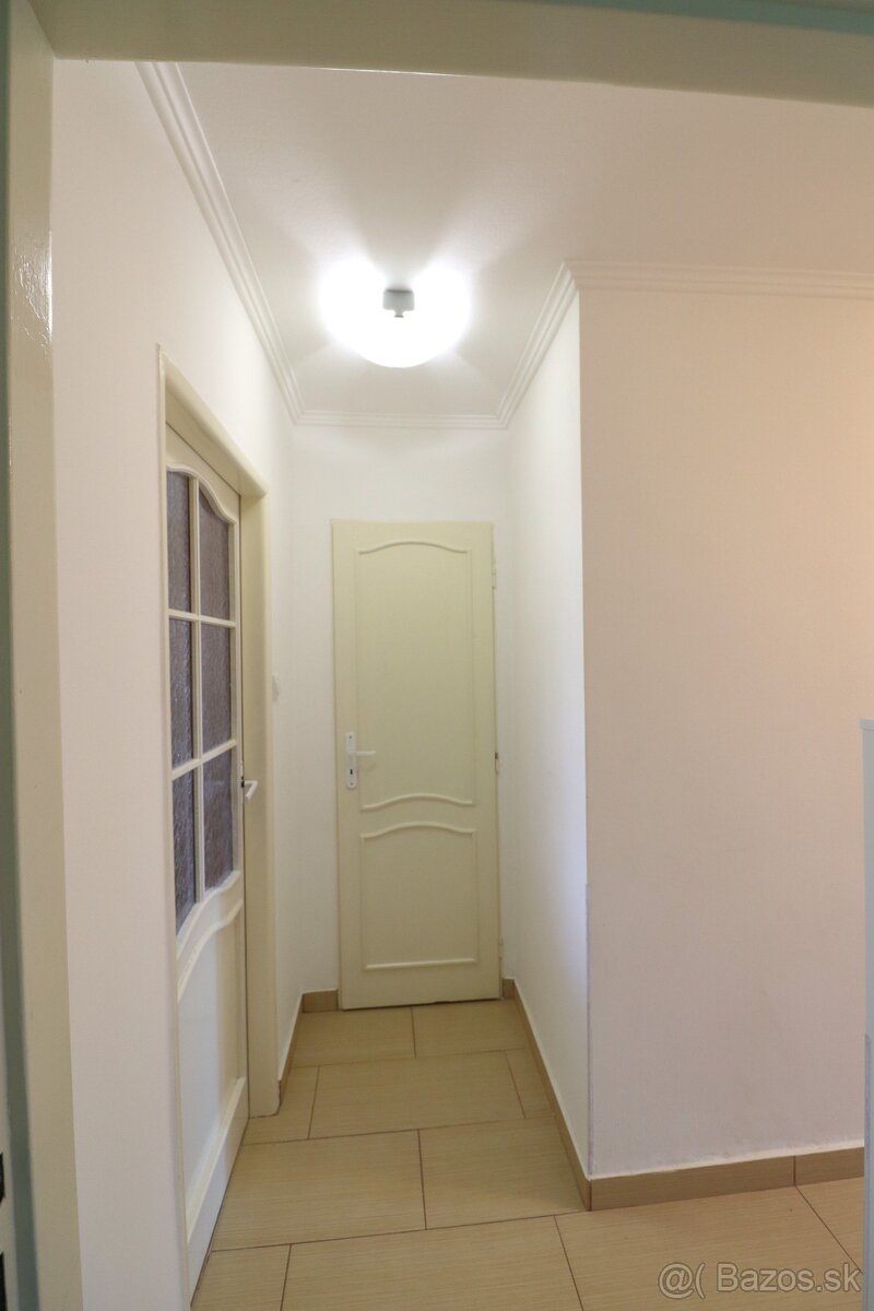 Príjemný 3-izbový byt so zimnou záhradou - 17