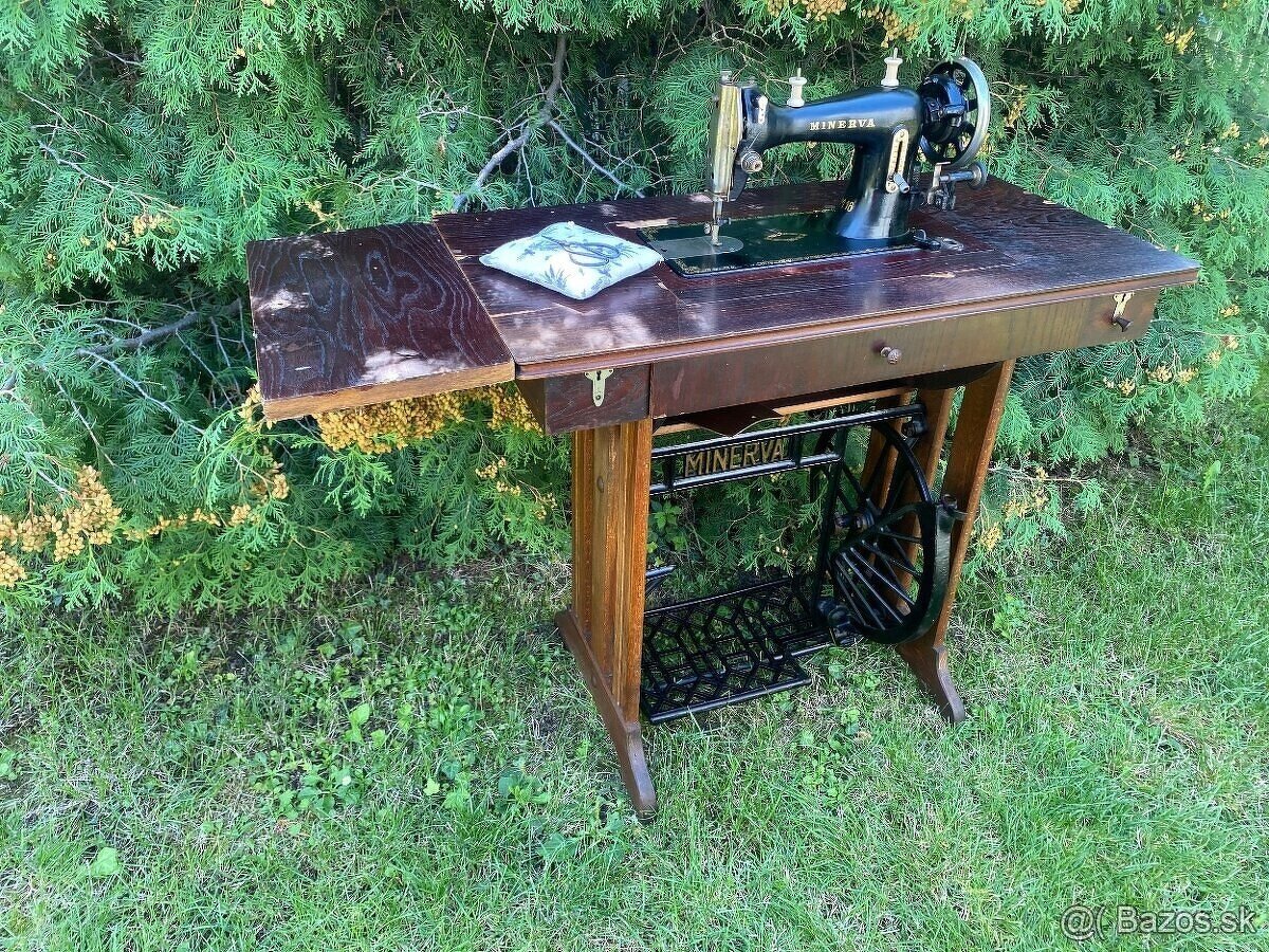 Šijací stroj MINERVA - 17