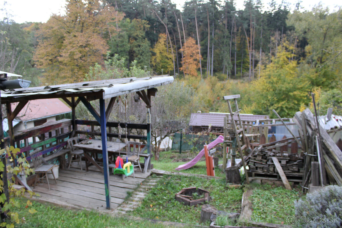 SPEKTRUM REALITY- Na Predaj záhrada 312 m2,, záhradkárska os - 17