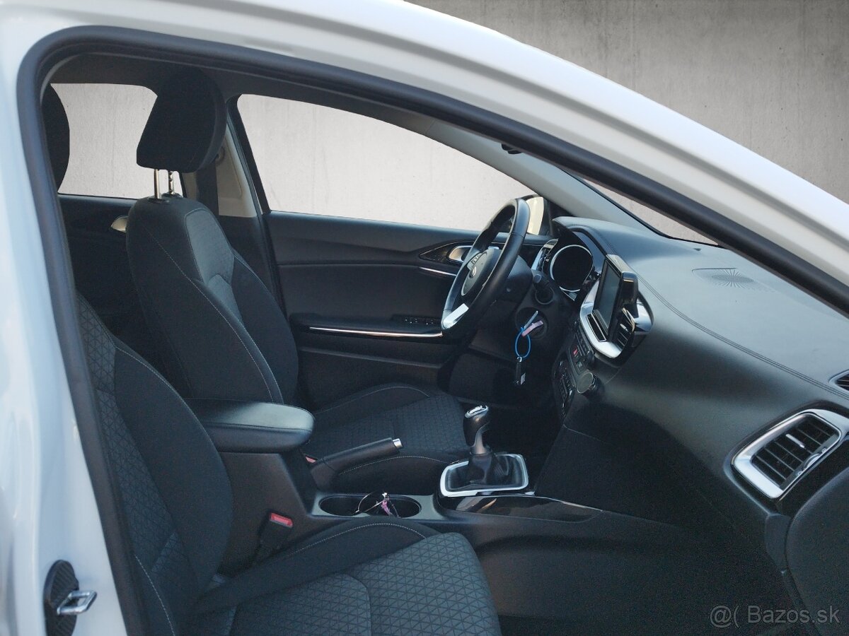 Kia CEED SW 1,4 T-GDi GOLD - 17