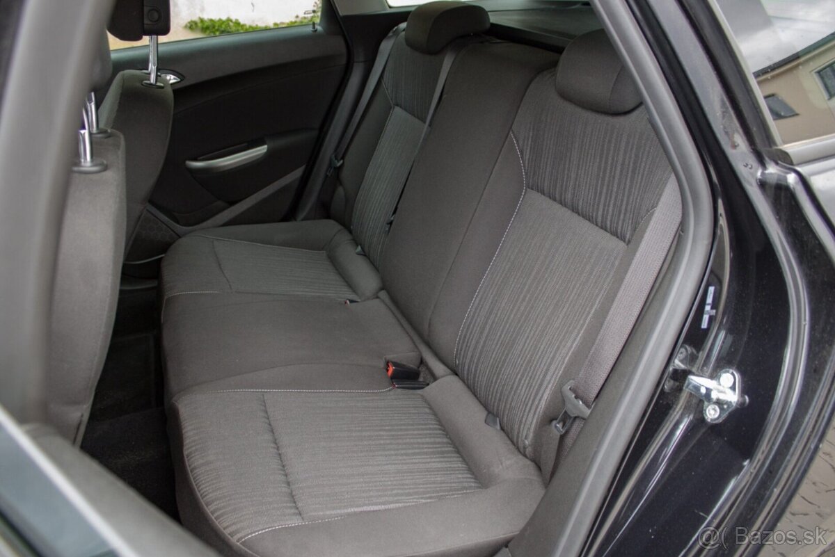 Opel Astra J 1.4 74 kW - 17