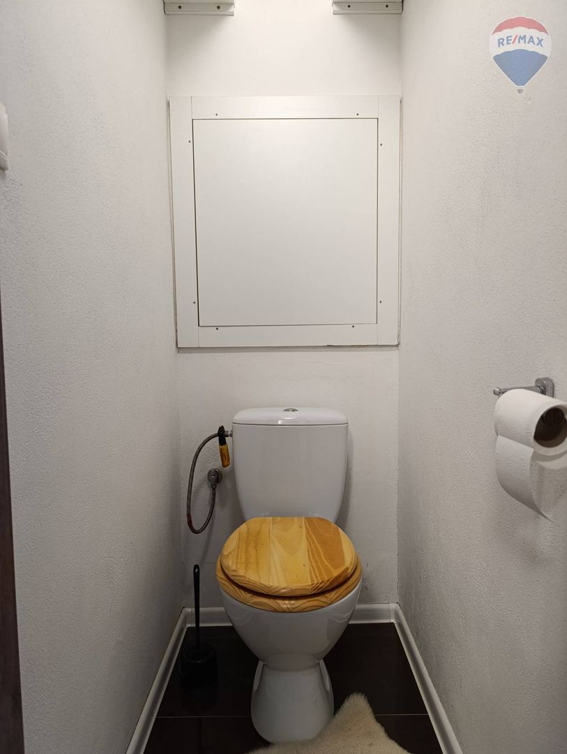 Prerobený 3-izbový byt v pokojnej zelenej časti Podbrezín - 17