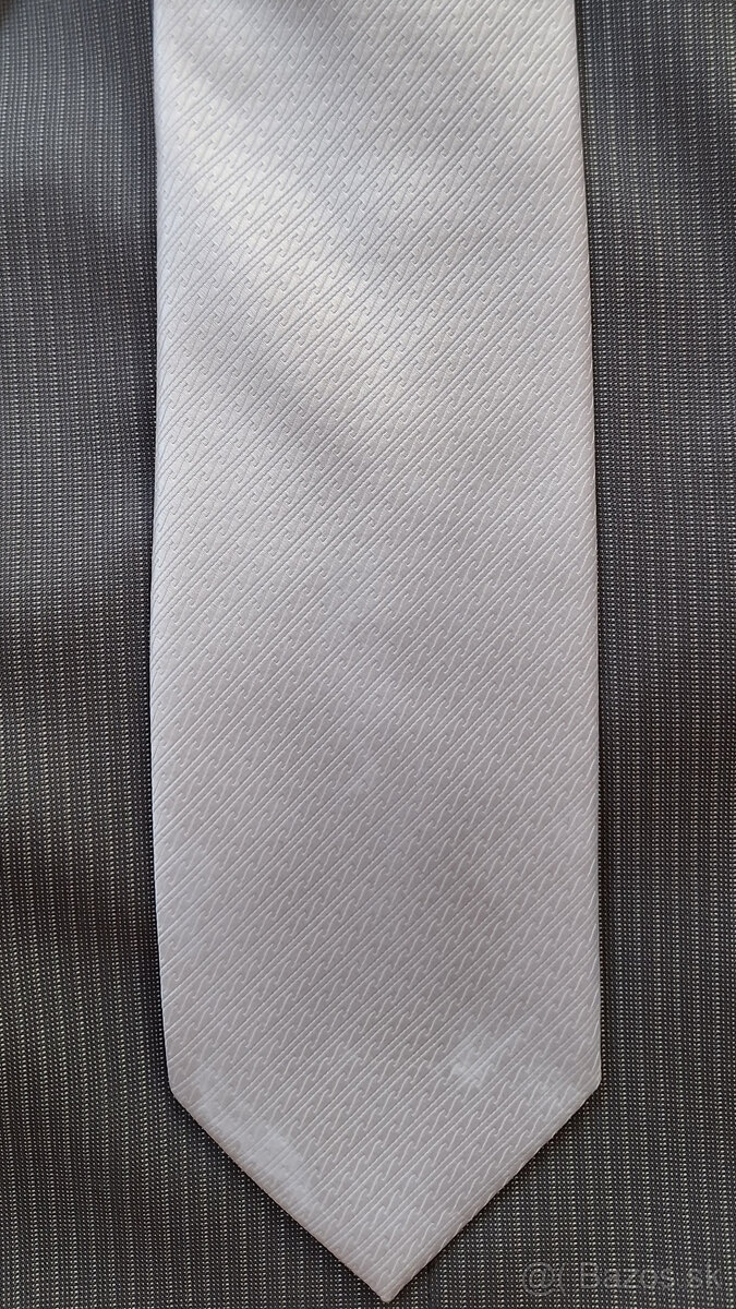 slim fit oblek Daniel Hechter + 2 kravaty - 17