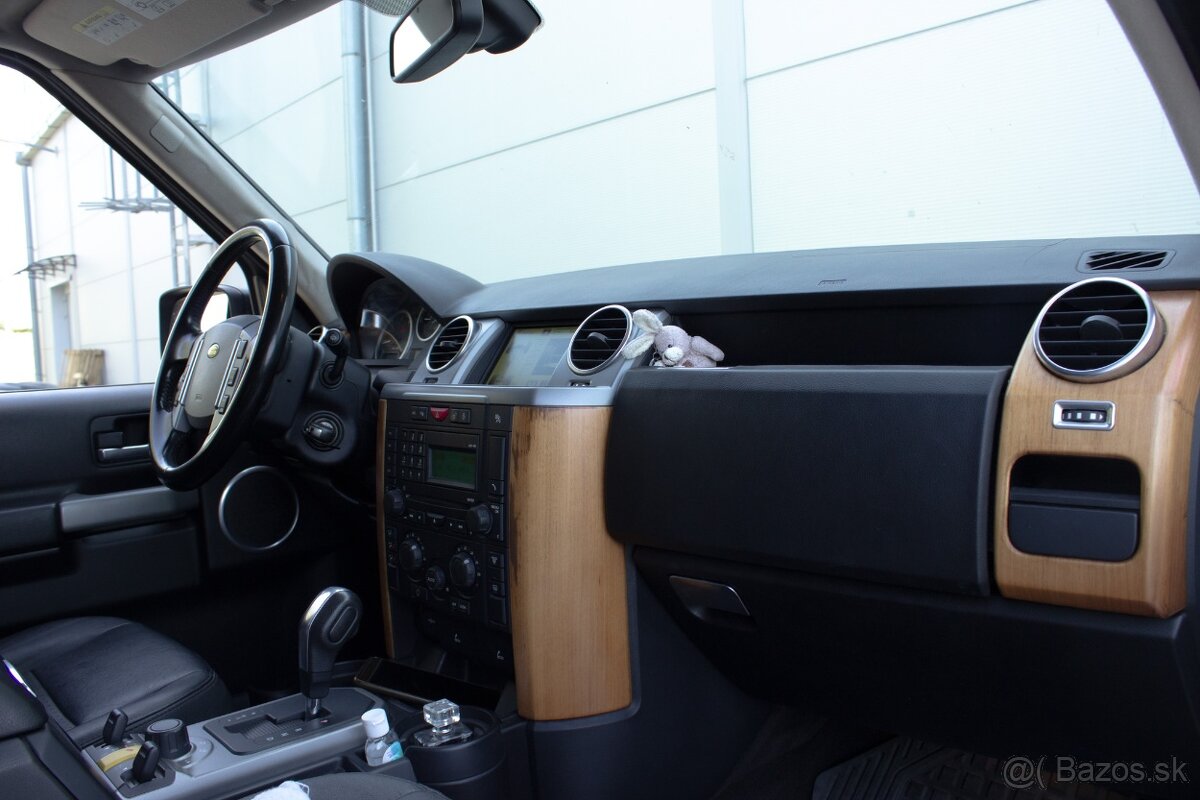 Land Rover Discovery HSE + Convenience Pack - 17