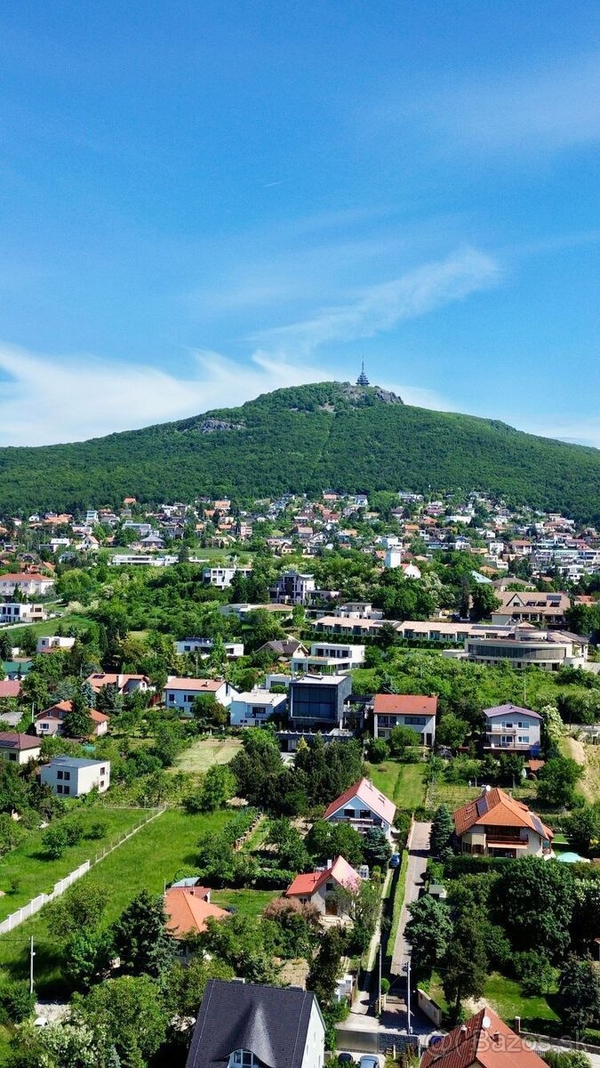 REZERVOVANÉ Radová zástavba pod Zoborom - 17