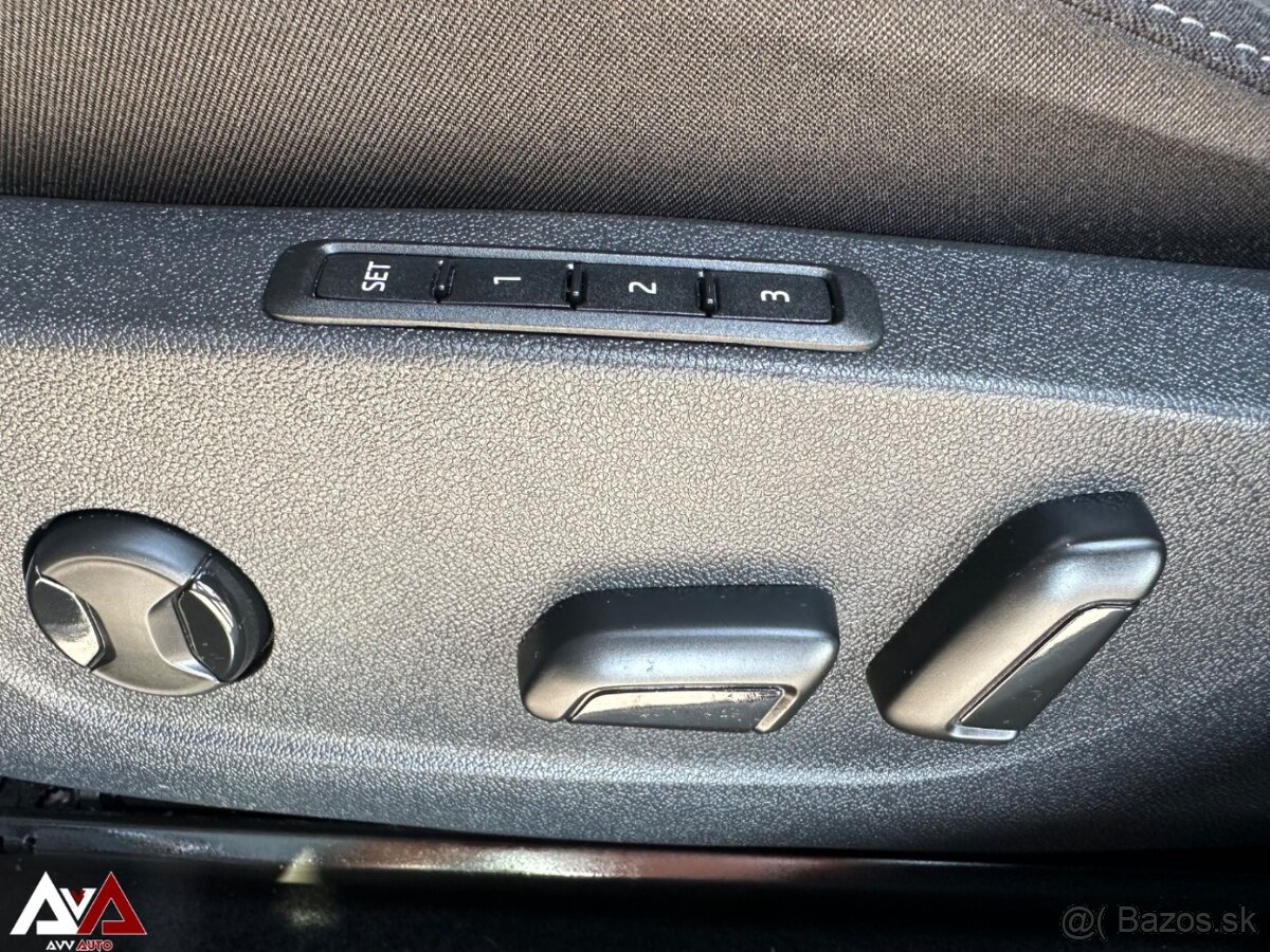 Škoda Octavia Combi 2.0 TDI 4x4 DSG Style, Matrix, SR - 17